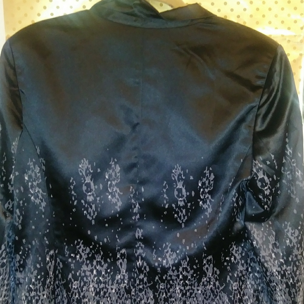 Womans Jacket - image 2